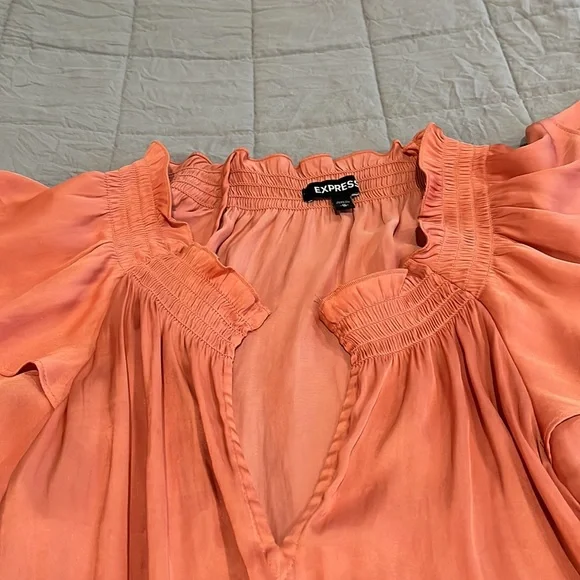 Express Blouse Salmon color. Ruching around collar with slight split. M - Picture 10 of 10